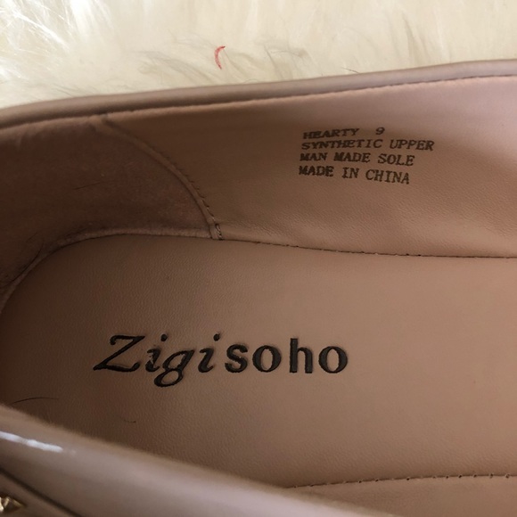 Size 9 Zigisoho tan flats - Picture 7 of 7